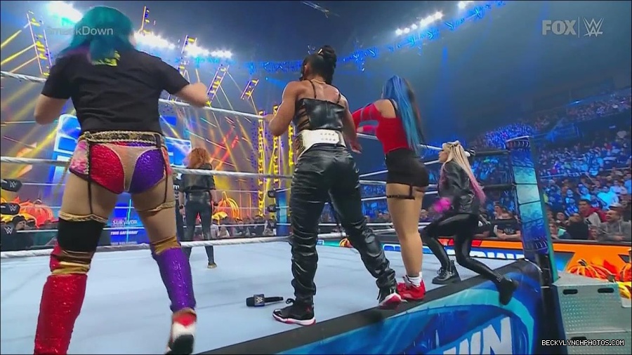 WWE_Friday_Night_SmackDown_2022_11_25_720p_HDTV_x264-NWCHD_mp4_000244544.jpg