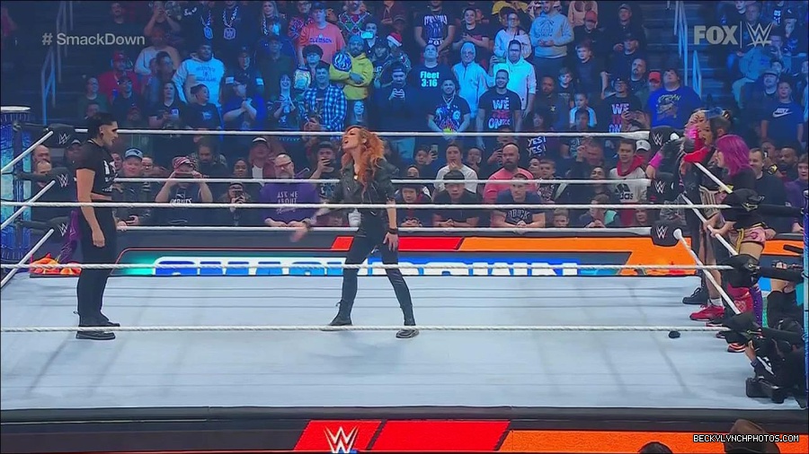 WWE_Friday_Night_SmackDown_2022_11_25_720p_HDTV_x264-NWCHD_mp4_000247747.jpg
