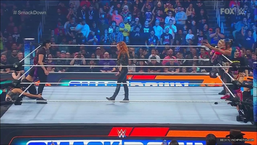 WWE_Friday_Night_SmackDown_2022_11_25_720p_HDTV_x264-NWCHD_mp4_000250950.jpg