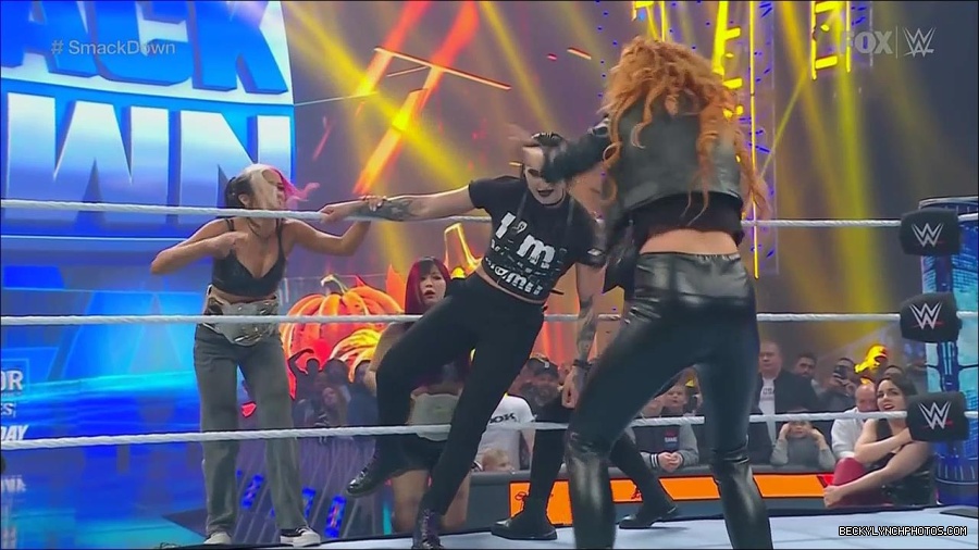 WWE_Friday_Night_SmackDown_2022_11_25_720p_HDTV_x264-NWCHD_mp4_000256956.jpg