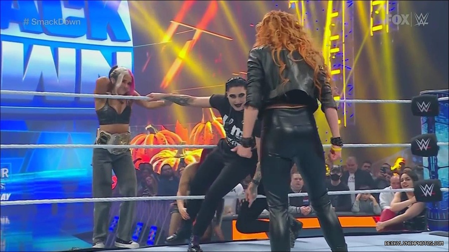 WWE_Friday_Night_SmackDown_2022_11_25_720p_HDTV_x264-NWCHD_mp4_000257757.jpg
