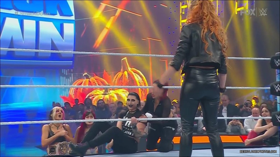 WWE_Friday_Night_SmackDown_2022_11_25_720p_HDTV_x264-NWCHD_mp4_000262562.jpg