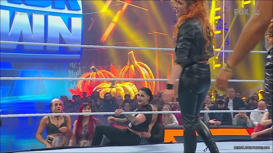 WWE_Friday_Night_SmackDown_2022_11_25_720p_HDTV_x264-NWCHD_mp4_000263363.jpg