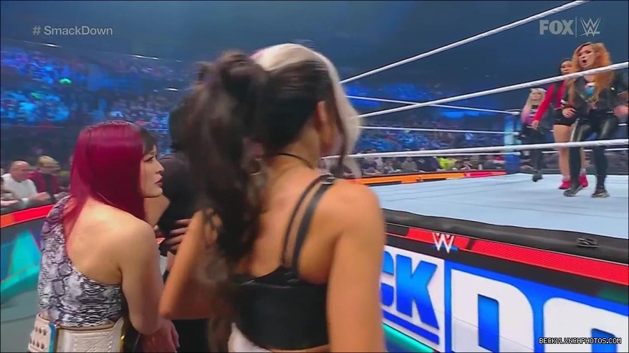 WWE_Friday_Night_SmackDown_2022_11_25_720p_HDTV_x264-NWCHD_mp4_000265765.jpg