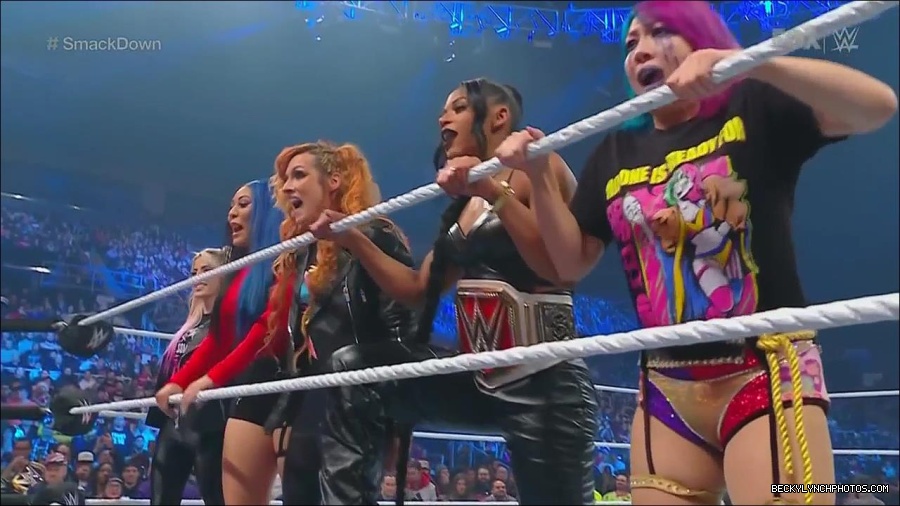 WWE_Friday_Night_SmackDown_2022_11_25_720p_HDTV_x264-NWCHD_mp4_000271771.jpg