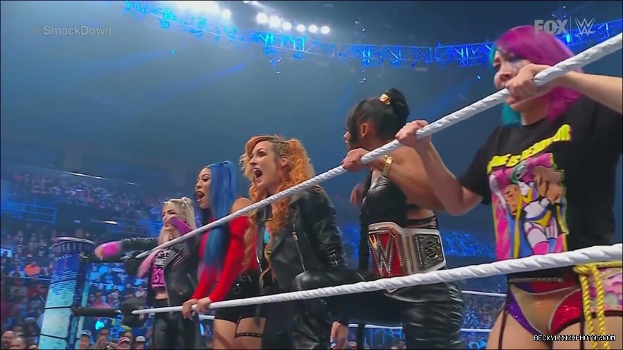 WWE_Friday_Night_SmackDown_2022_11_25_720p_HDTV_x264-NWCHD_mp4_000272572.jpg