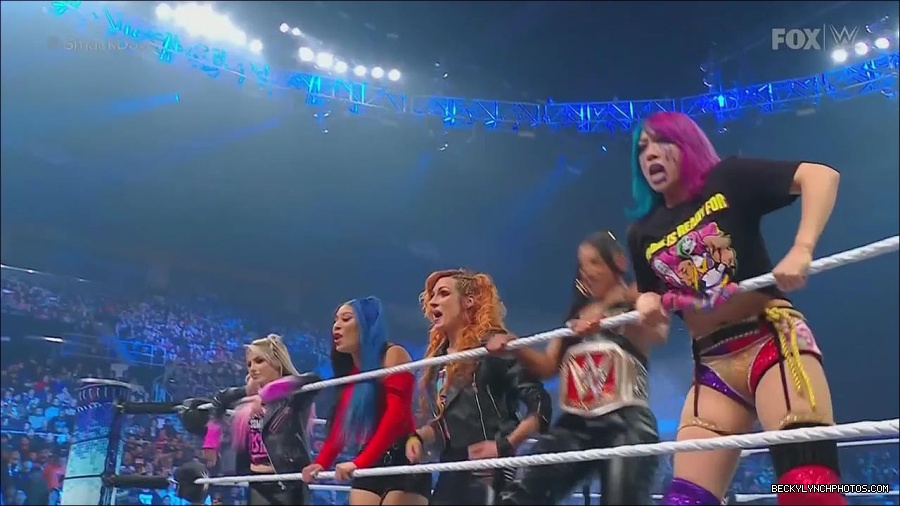 WWE_Friday_Night_SmackDown_2022_11_25_720p_HDTV_x264-NWCHD_mp4_000276175.jpg