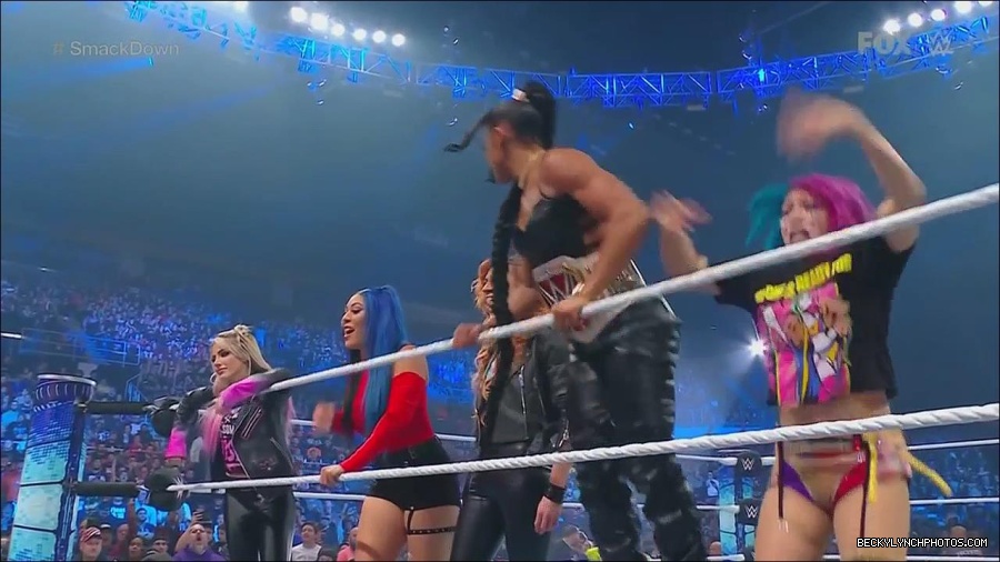 WWE_Friday_Night_SmackDown_2022_11_25_720p_HDTV_x264-NWCHD_mp4_000277377.jpg