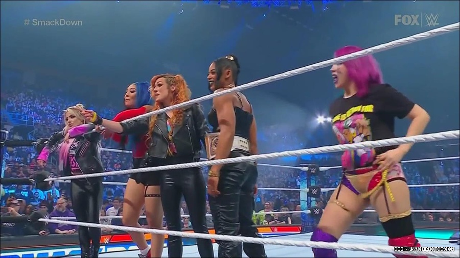 WWE_Friday_Night_SmackDown_2022_11_25_720p_HDTV_x264-NWCHD_mp4_000281781.jpg
