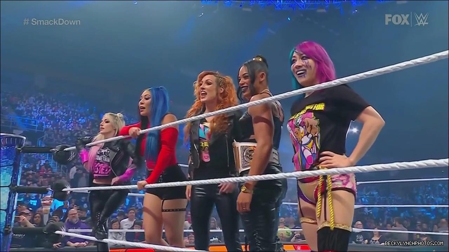 WWE_Friday_Night_SmackDown_2022_11_25_720p_HDTV_x264-NWCHD_mp4_000285385.jpg