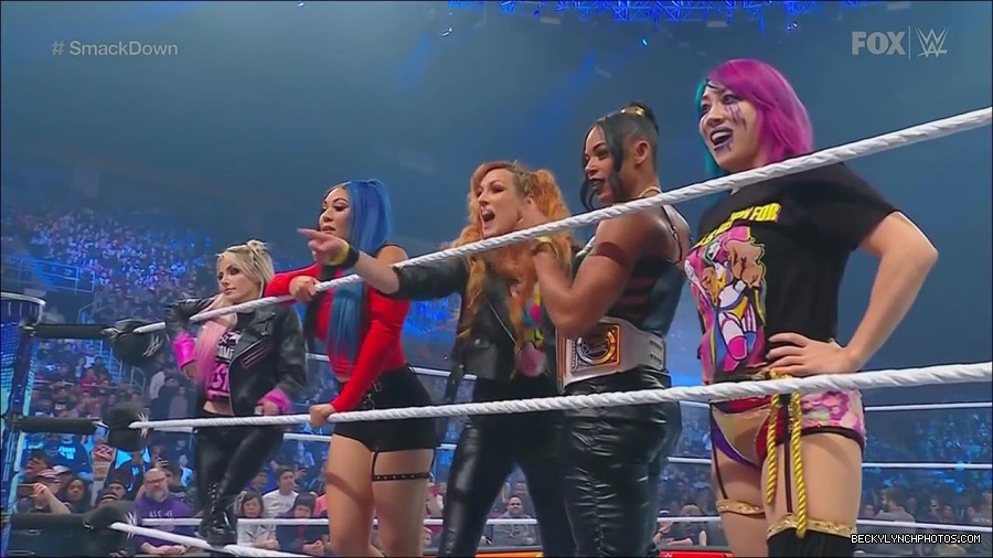 WWE_Friday_Night_SmackDown_2022_11_25_720p_HDTV_x264-NWCHD_mp4_000286586.jpg