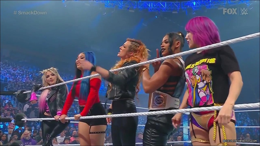 WWE_Friday_Night_SmackDown_2022_11_25_720p_HDTV_x264-NWCHD_mp4_000288187.jpg