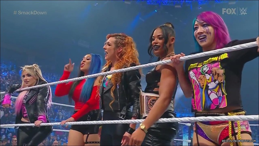 WWE_Friday_Night_SmackDown_2022_11_25_720p_HDTV_x264-NWCHD_mp4_000290590.jpg