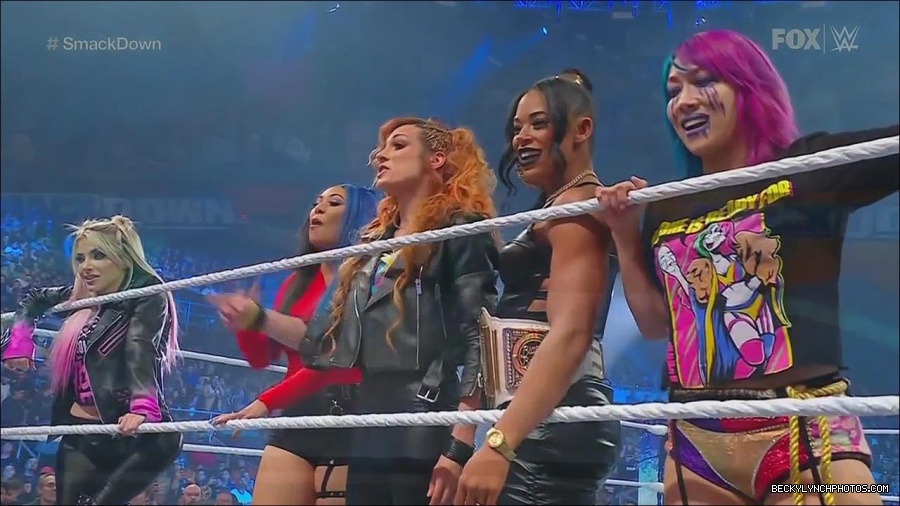 WWE_Friday_Night_SmackDown_2022_11_25_720p_HDTV_x264-NWCHD_mp4_000290990.jpg