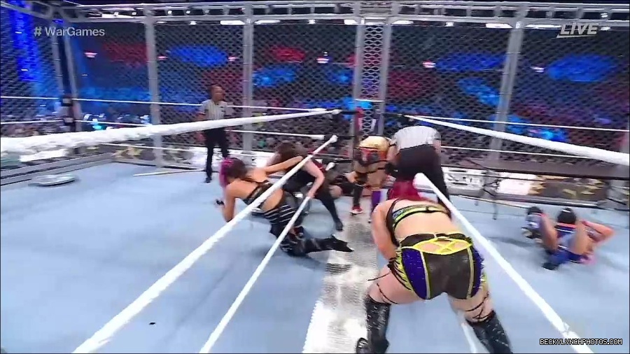 WWE_Survivor_Series_WarGames_2022_720p_WEB_h264-HEEL_mp4_002350591.jpg