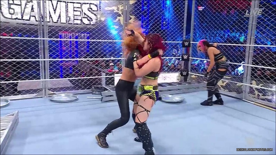 WWE_Survivor_Series_WarGames_2022_720p_WEB_h264-HEEL_mp4_002368591.jpg