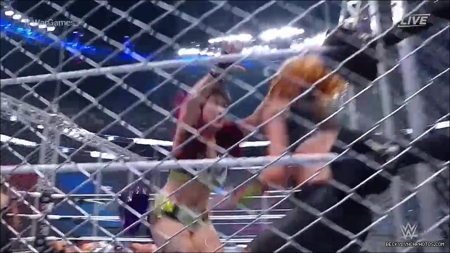 WWE_Survivor_Series_WarGames_2022_720p_WEB_h264-HEEL_mp4_002372991.jpg