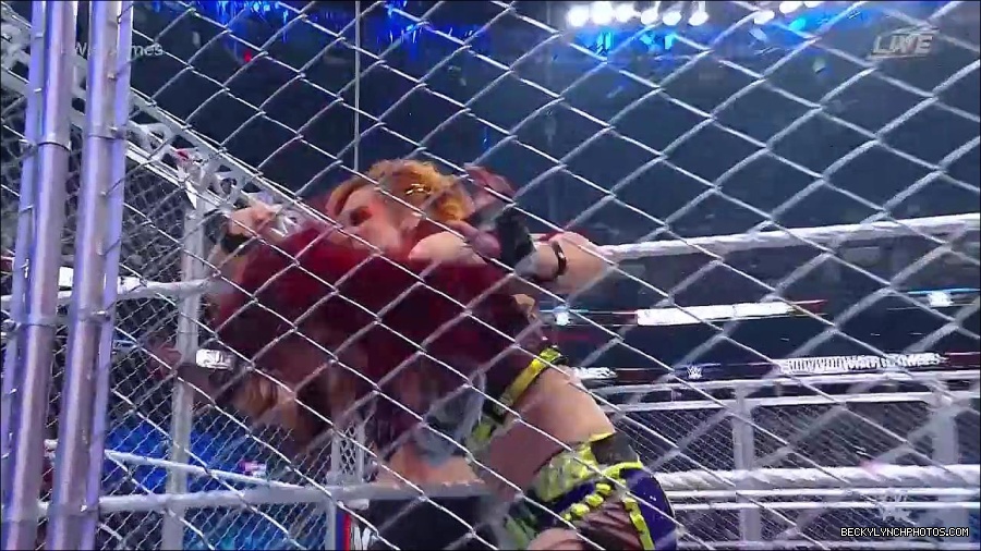 WWE_Survivor_Series_WarGames_2022_720p_WEB_h264-HEEL_mp4_002396991.jpg