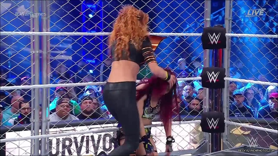 WWE_Survivor_Series_WarGames_2022_720p_WEB_h264-HEEL_mp4_002402191.jpg