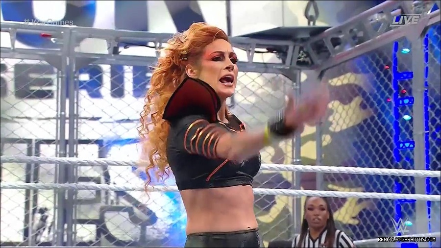 WWE_Survivor_Series_WarGames_2022_720p_WEB_h264-HEEL_mp4_002458991.jpg