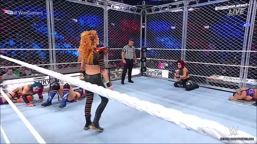 WWE_Survivor_Series_WarGames_2022_720p_WEB_h264-HEEL_mp4_002459791.jpg