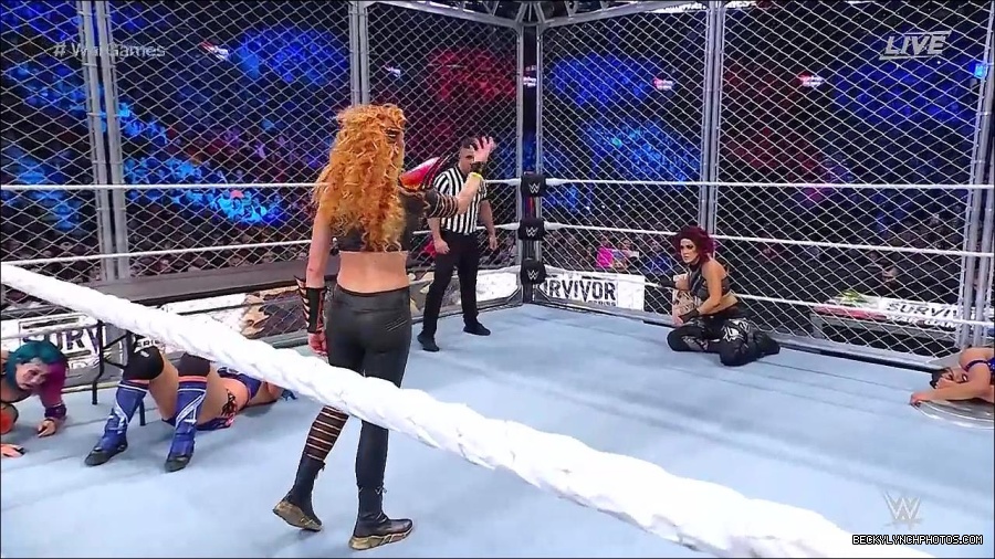 WWE_Survivor_Series_WarGames_2022_720p_WEB_h264-HEEL_mp4_002460591.jpg