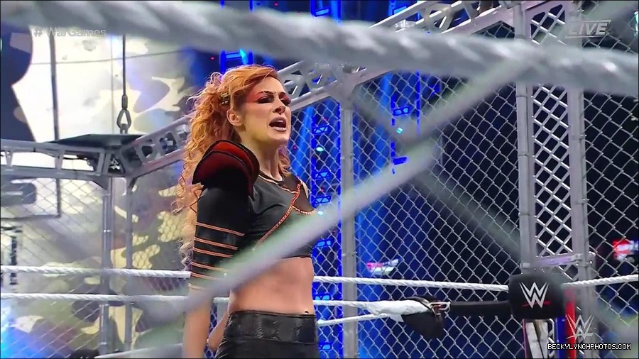 WWE_Survivor_Series_WarGames_2022_720p_WEB_h264-HEEL_mp4_002466991.jpg