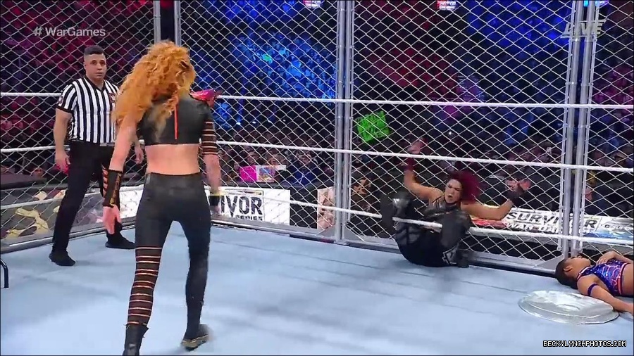 WWE_Survivor_Series_WarGames_2022_720p_WEB_h264-HEEL_mp4_002488191.jpg