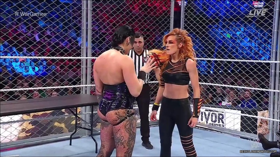 WWE_Survivor_Series_WarGames_2022_720p_WEB_h264-HEEL_mp4_002500591.jpg