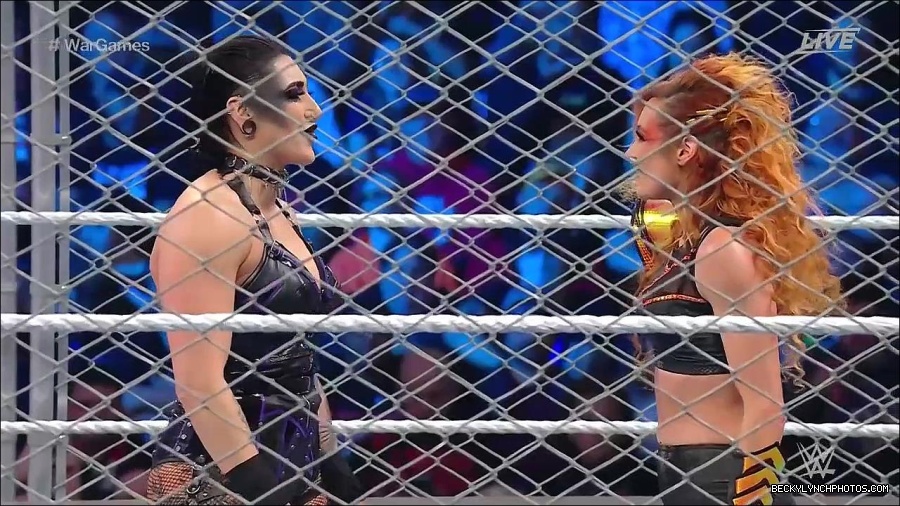 WWE_Survivor_Series_WarGames_2022_720p_WEB_h264-HEEL_mp4_002506991.jpg