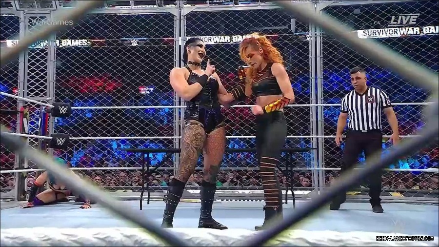 WWE_Survivor_Series_WarGames_2022_720p_WEB_h264-HEEL_mp4_002511391.jpg