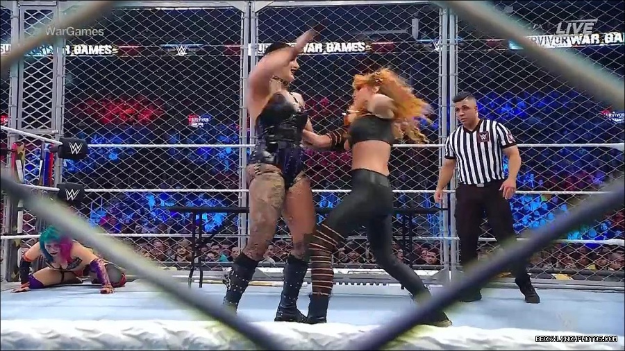 WWE_Survivor_Series_WarGames_2022_720p_WEB_h264-HEEL_mp4_002512191.jpg