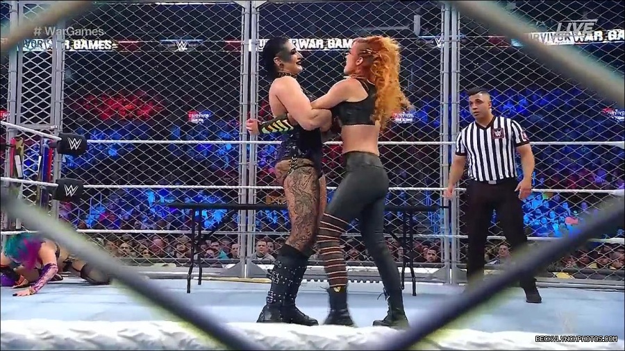 WWE_Survivor_Series_WarGames_2022_720p_WEB_h264-HEEL_mp4_002512991.jpg