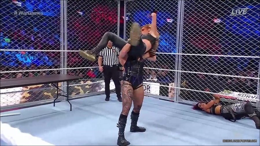 WWE_Survivor_Series_WarGames_2022_720p_WEB_h264-HEEL_mp4_002528591.jpg