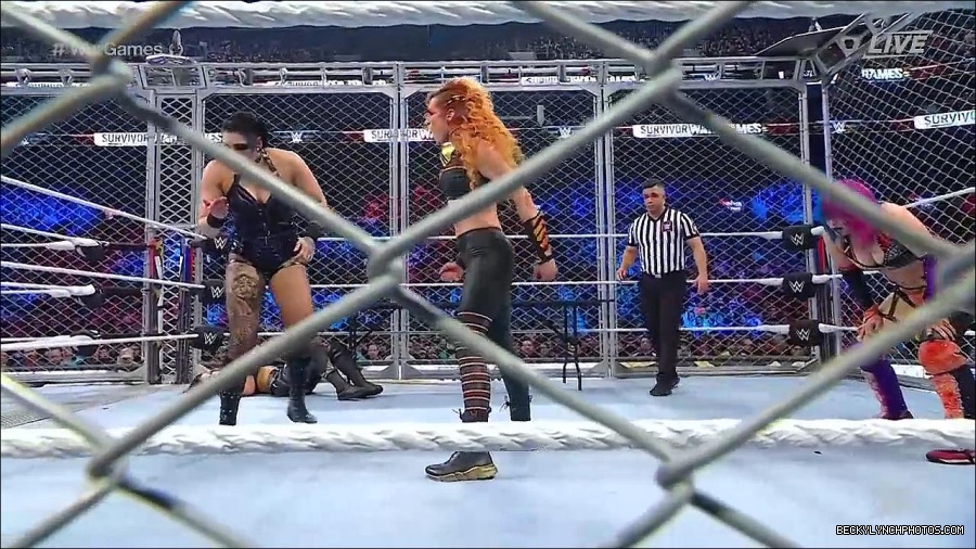 WWE_Survivor_Series_WarGames_2022_720p_WEB_h264-HEEL_mp4_002562591.jpg