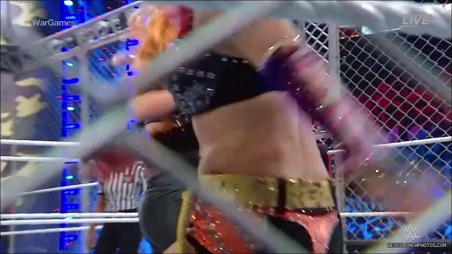 WWE_Survivor_Series_WarGames_2022_720p_WEB_h264-HEEL_mp4_002568191.jpg