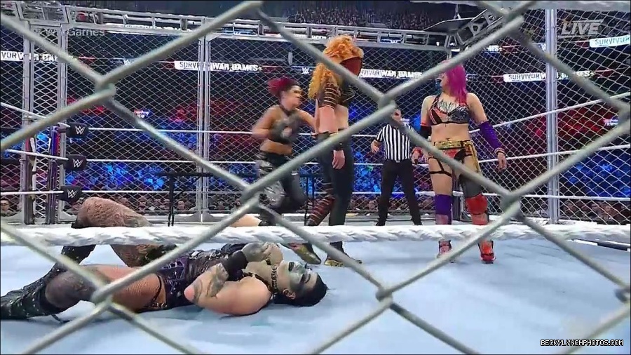 WWE_Survivor_Series_WarGames_2022_720p_WEB_h264-HEEL_mp4_002574591.jpg