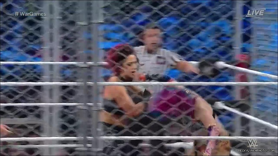 WWE_Survivor_Series_WarGames_2022_720p_WEB_h264-HEEL_mp4_002575391.jpg