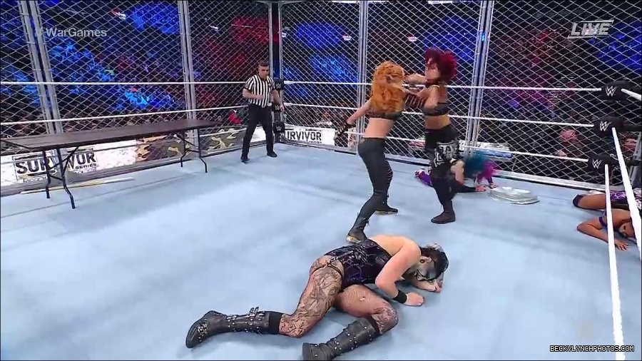 WWE_Survivor_Series_WarGames_2022_720p_WEB_h264-HEEL_mp4_002576591.jpg