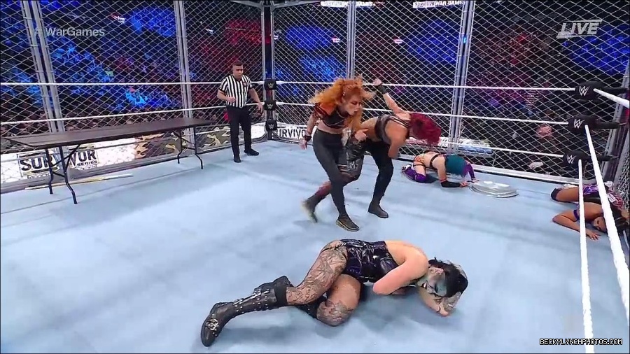 WWE_Survivor_Series_WarGames_2022_720p_WEB_h264-HEEL_mp4_002577391.jpg
