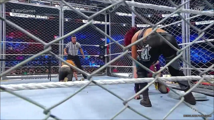 WWE_Survivor_Series_WarGames_2022_720p_WEB_h264-HEEL_mp4_002579391.jpg