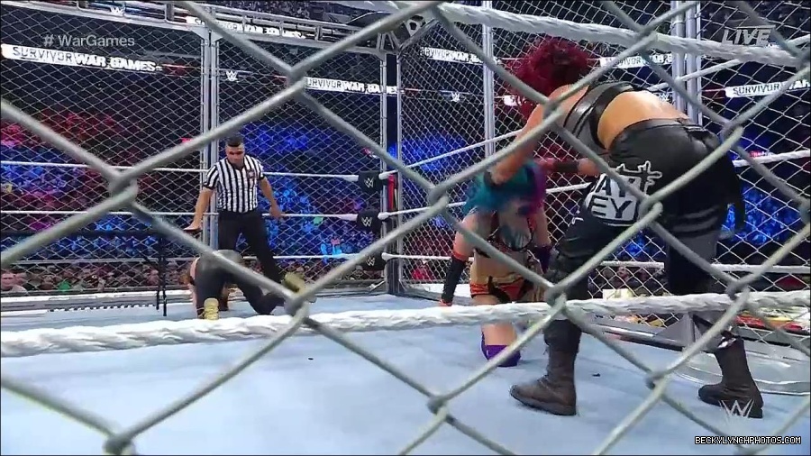 WWE_Survivor_Series_WarGames_2022_720p_WEB_h264-HEEL_mp4_002579791.jpg