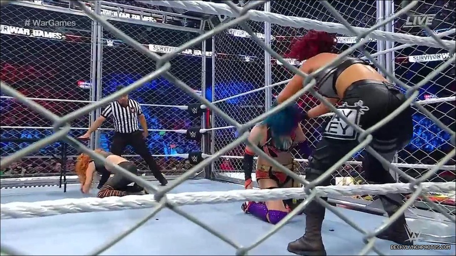 WWE_Survivor_Series_WarGames_2022_720p_WEB_h264-HEEL_mp4_002580191.jpg