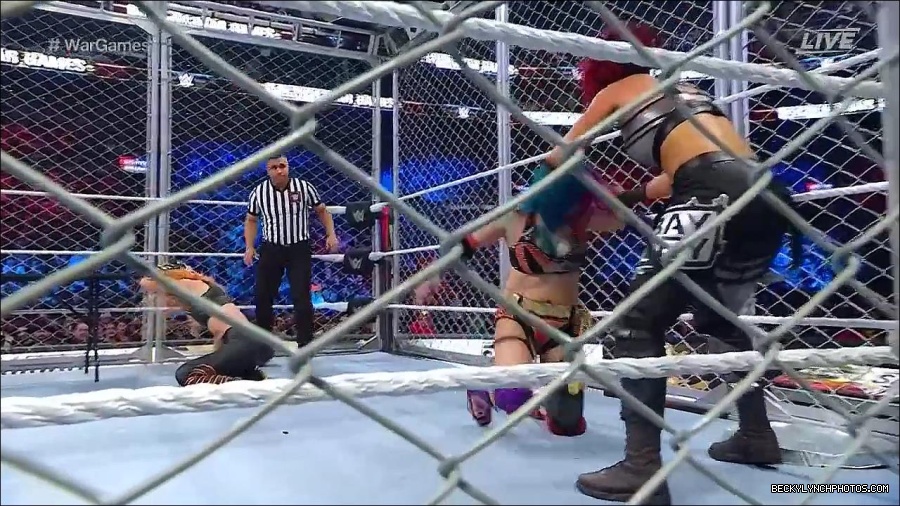 WWE_Survivor_Series_WarGames_2022_720p_WEB_h264-HEEL_mp4_002580591.jpg