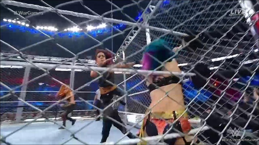 WWE_Survivor_Series_WarGames_2022_720p_WEB_h264-HEEL_mp4_002584191.jpg