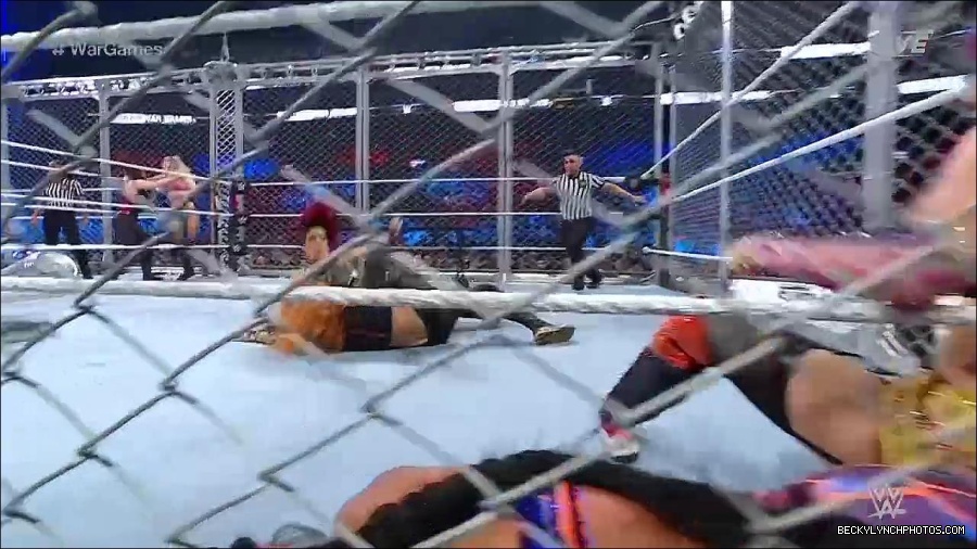 WWE_Survivor_Series_WarGames_2022_720p_WEB_h264-HEEL_mp4_002585791.jpg