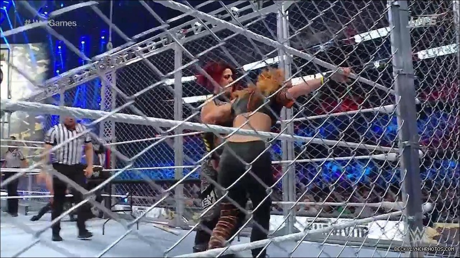 WWE_Survivor_Series_WarGames_2022_720p_WEB_h264-HEEL_mp4_002594991.jpg