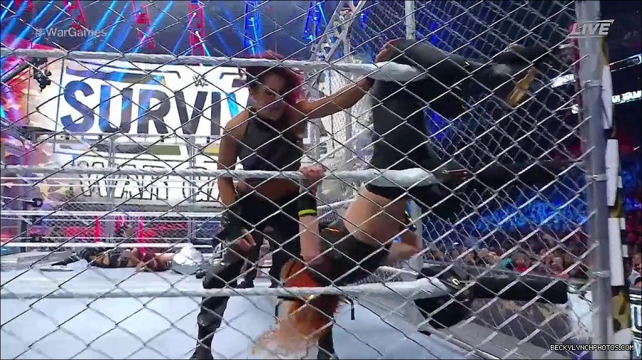 WWE_Survivor_Series_WarGames_2022_720p_WEB_h264-HEEL_mp4_002603391.jpg