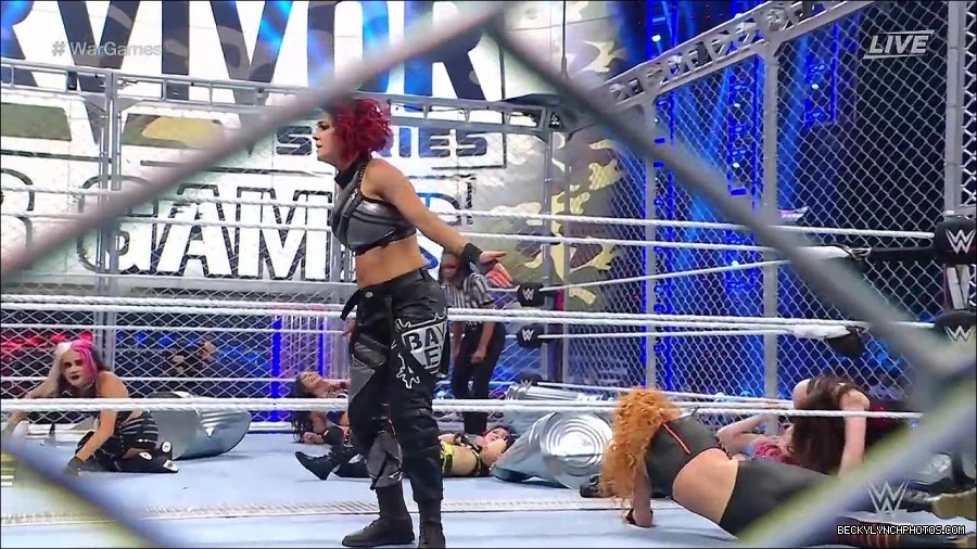 WWE_Survivor_Series_WarGames_2022_720p_WEB_h264-HEEL_mp4_002618591.jpg