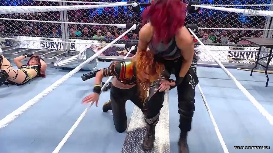 WWE_Survivor_Series_WarGames_2022_720p_WEB_h264-HEEL_mp4_002627791.jpg